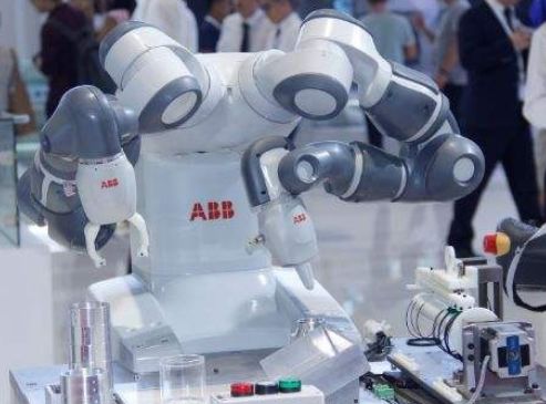 ABB機(jī)器人精準(zhǔn)剪切與裝配 推動汽車制造自動化的關(guān)鍵技術(shù)